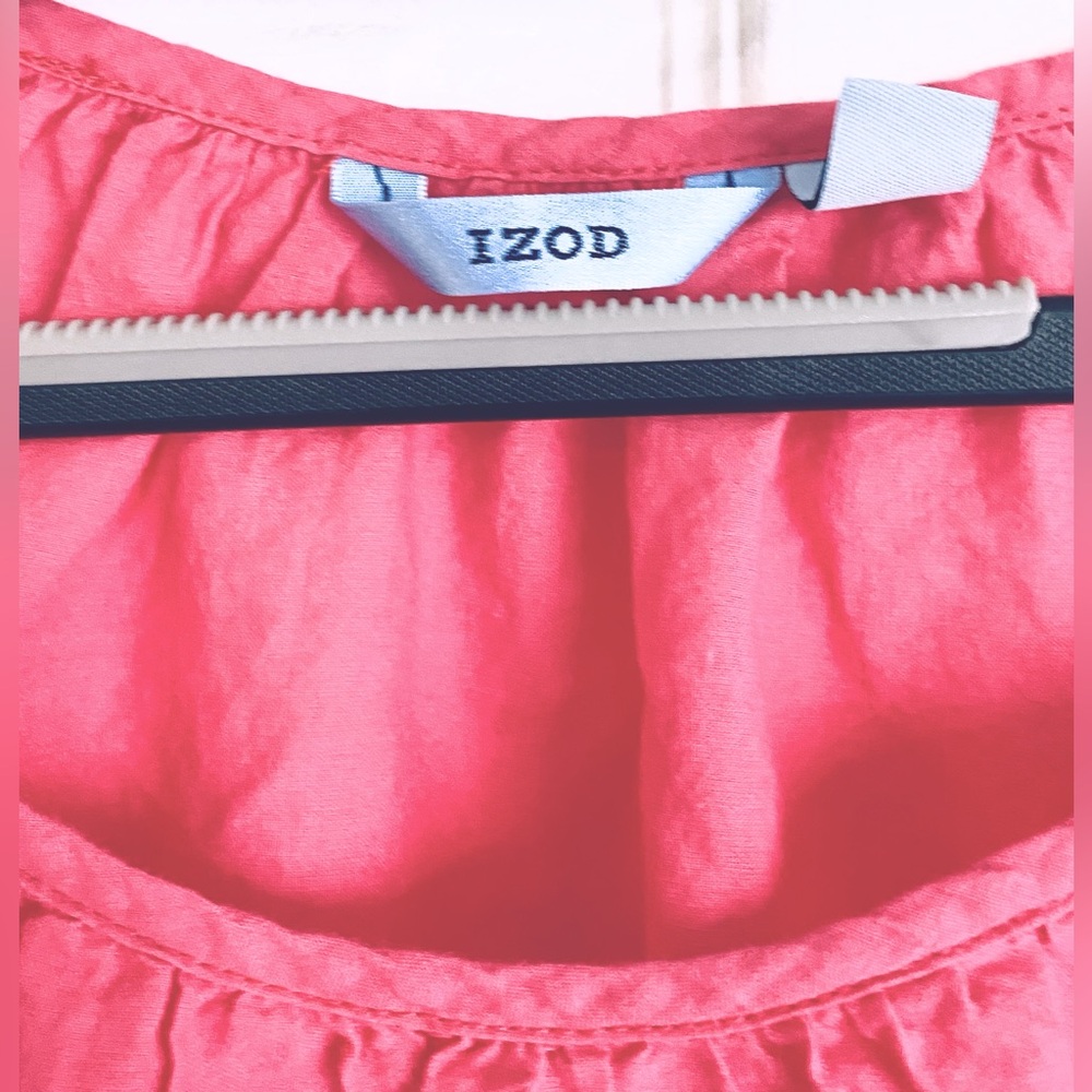 Coral Women's Cap Sleeve Blouse w/ Embroidery.  Size Large. 100% cotton. EUC.